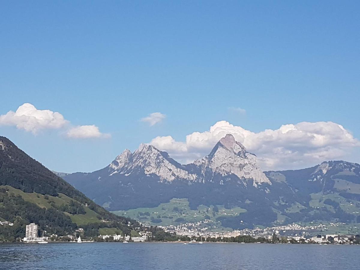 Ferienwohnung Bally Brunnen Bagian luar foto