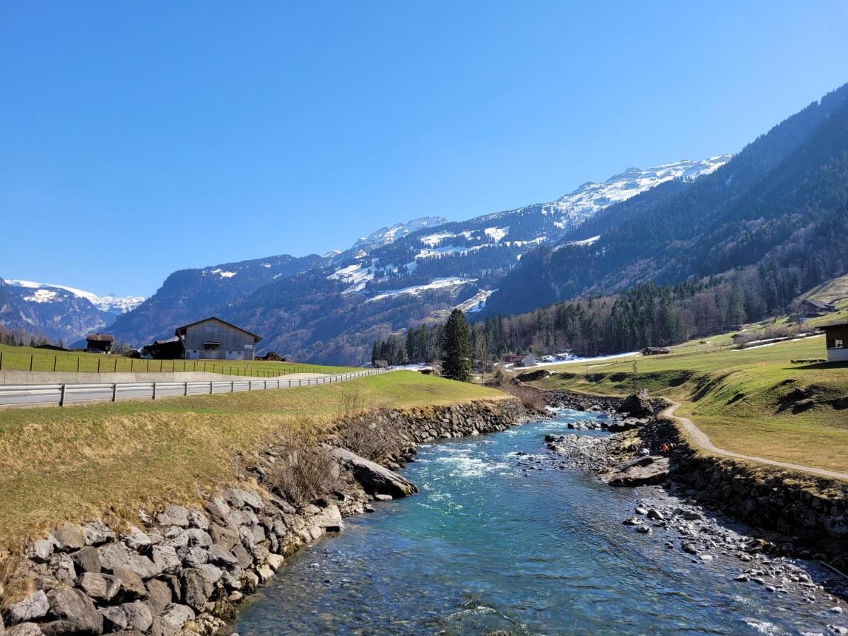 Ferienwohnung Bally Brunnen Bagian luar foto